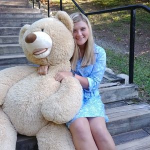 Meet your Posher, Hannah